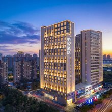 归悦酒店(长春火车站北站万龙广场店)
