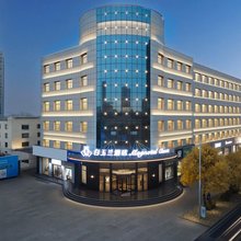 白玉兰酒店(定州市政府时代广场店)