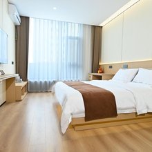 四季温酒店