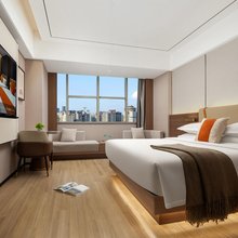 莫林锦尚酒店(南昌八一广场丁公路北地铁站店)