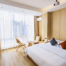 陆良曼迪智慧酒店(图腾商业中心店)