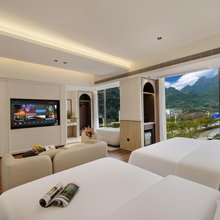 景澜美居民宿(遇龙河印象刘三姐店)