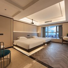 黔秋里酒店(贵阳观山湖金融城店)