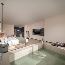 浦荣私汤酒店(高铁南站骆岗中央公园店)
