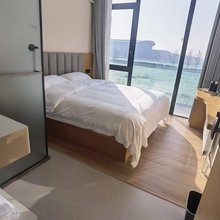 展呗酒店(新国展花梨坎地铁站店)