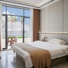 看海听潮·超一线海景·躺赏最美日出民宿(湄洲岛莲池澳沙滩店)