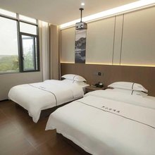 庐山望峰居(庐山风景区三叠泉风景区东门售票处店)