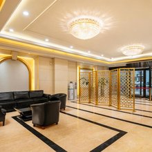 西苑锦润酒店(都匀万达广场民族师范学院店)