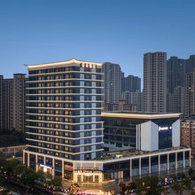 六安火车站星河解放广场亚朵酒店