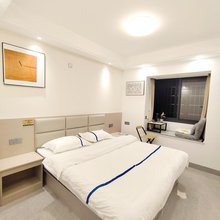 鸿栖玲语