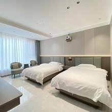 星瑞轻奢民宿(许昌胖东来天使城店)