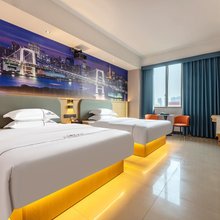云朵时尚酒店(清远石角沙滩店)