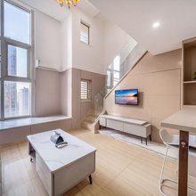 积家loft公寓(中医药大学地铁站店)