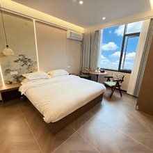 品漫公寓(萍乡高铁北站店)