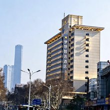 梦享智选酒店(镇江火车站北广场万达广场店)