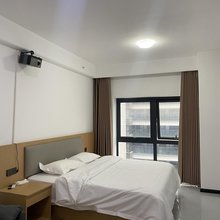 沐风橙民宿(昆明融创滇池后海店)