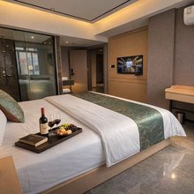 新会区西岸酒店(万达广场店)