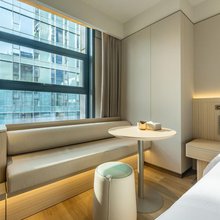 里白酒店(南昌红谷滩绿地双子塔店)
