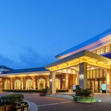 宜昌桃花岭饭店(CBD购物中心解放路步行街店)