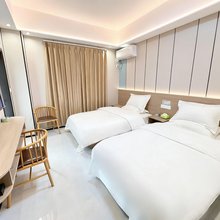 云朵智享美宿(厦门新圩店)