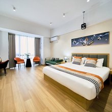 栖光里影院公寓(南京中山陵宝龙广场店)