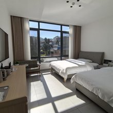 石屏蓝希酒店(龙武镇店)