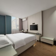 曼卡金苹果酒店(费县东方购物广场店)