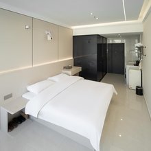 宁时代·云初Business商旅公寓(云鼎时代广场店)