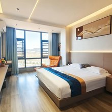 曲靖馨澜阁酒店(曲靖师范学院店)