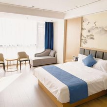 富宁金隆酒店(富州广场店)