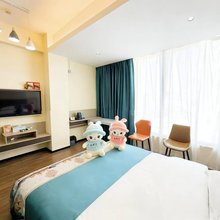罗定湖畔居酒店