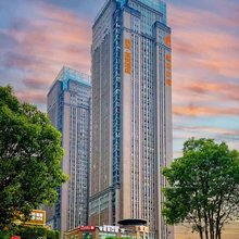 云友·玺悦酒店(昆明高铁南站春融街地铁站店)