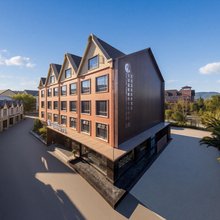 腾冲东湖温泉康养B座酒店(东湖公园店)