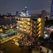 畔江·水舍(广州沙面岛同福西地铁站店)