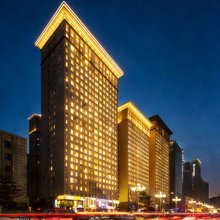 Skyline·拾一庭|高空观景·美学民宿(大同古城店)