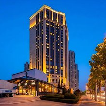 遇见·海悦天蓝公寓(青岛五四广场宁夏路地铁站店)