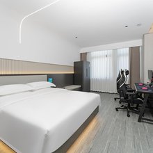 爱电竞酒店(郑州曼哈顿广场燕庄地铁站店)