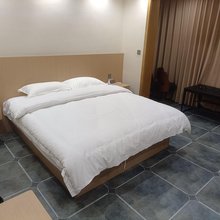 嵩县庭轩主题酒店