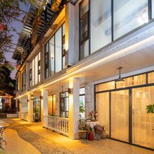 深圳老板很忙精品客栈(较场尾大鹏所城店)
