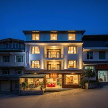 洪雅静逸阁客栈(瓦屋山景区店)