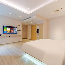 缤纷季节COLORFUL HOTEL商旅酒店(安庆岳西天鹅广场店)