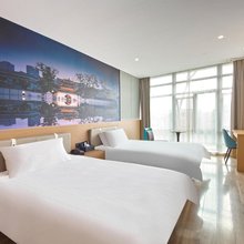 潮漫酒店(南京河海大学店)