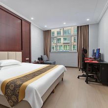 竞悦电竞民宿(龙港店)