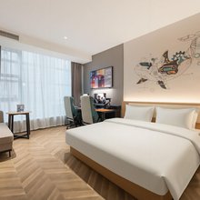网鱼电竞酒店(重庆解放碑洪崖洞店)
