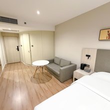 吉仕里影音民宿(贝子庙店)