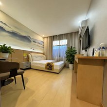 圆点酒店(咸阳第一人民医院店)