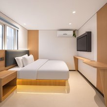 锐思特酒店(上海江桥万达金运路地铁站店)