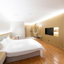 德惠天空之城智慧酒店(德惠住邦城市广场店)