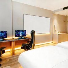竞放X电竞酒店(东阳人民路地铁站卢宅景区店)