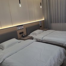 盐源雅致酒店